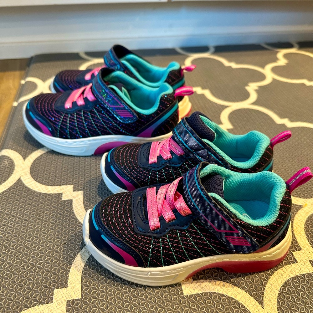 Athletic Works Toddler girl Light Up Sneakers, Navy